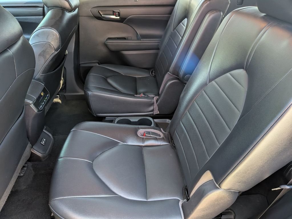 Used 2022 Gray Toyota XLE image 31