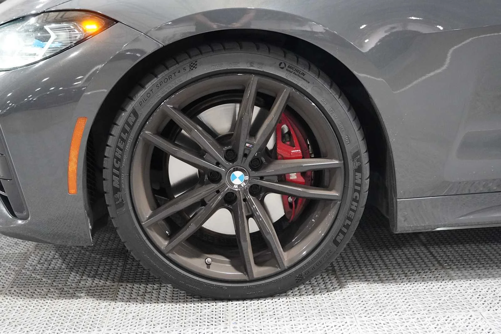Used 2022 Dravit Grey Metallic BMW M440i image 8