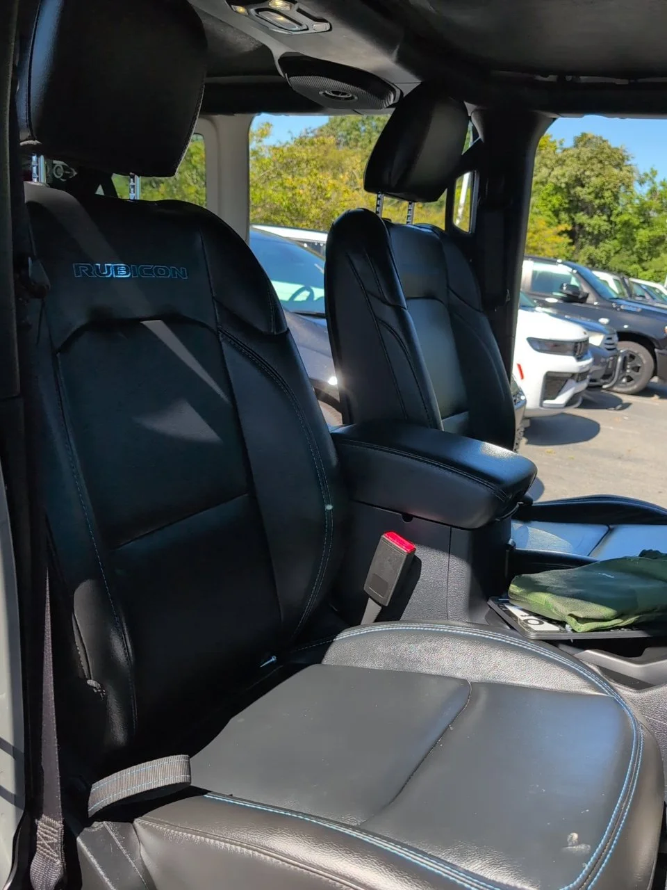 Used 2023 Gray Jeep Rubicon 4xe image 17
