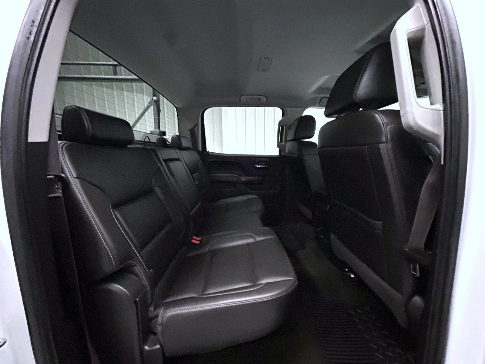 Used 2016 White GMC SLT image 18