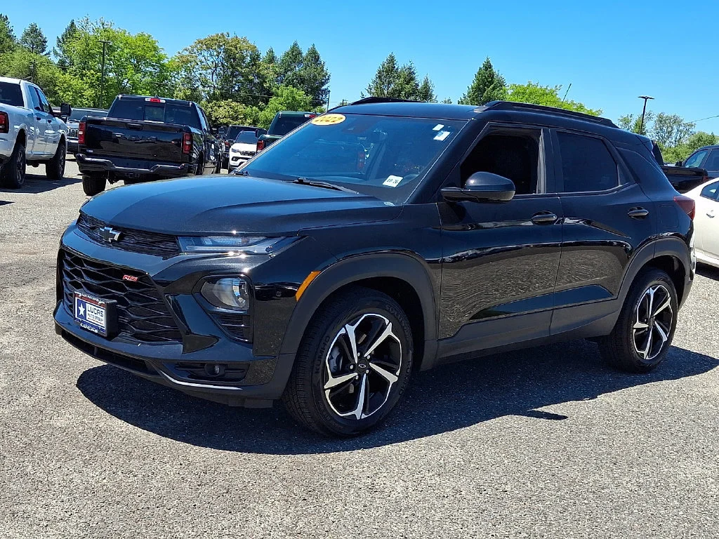 Used 2022 Mosaic Black Metallic Chevrolet RS image 6