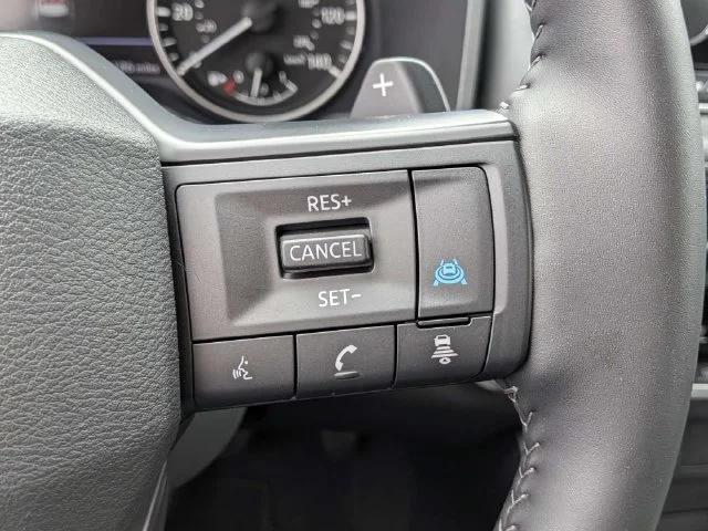 Used 2025 Gray Nissan SV image 27