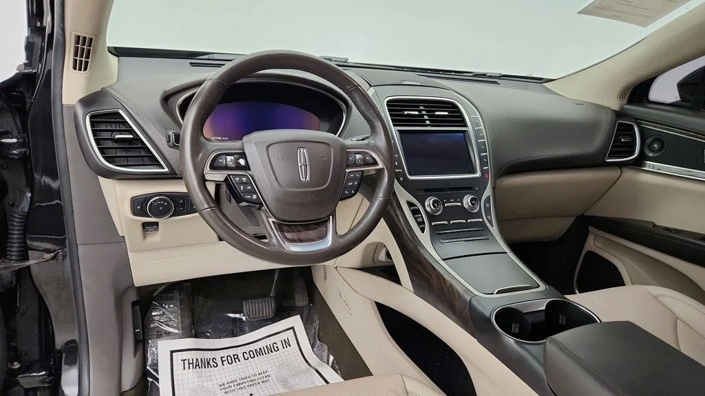 Used 2019 Infinite Black Metallic Lincoln Reserve AWD w/ Tech Package & Driver Assistance image 13