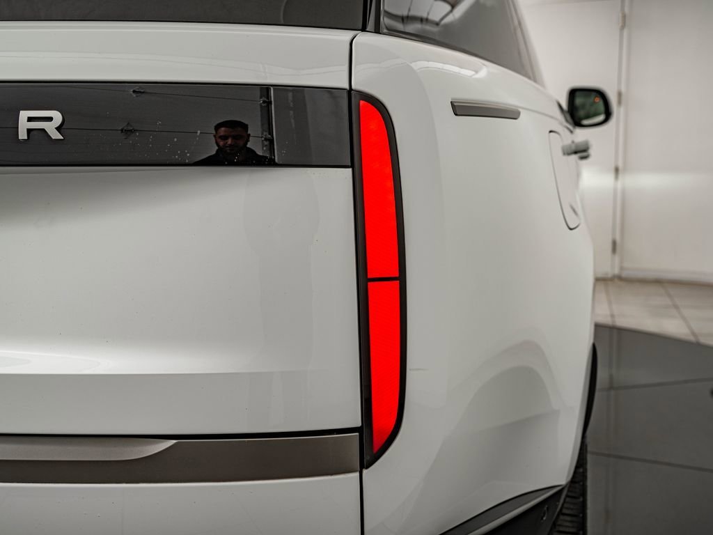 Used 2025 Fuji White Land Rover Autobiography image 14