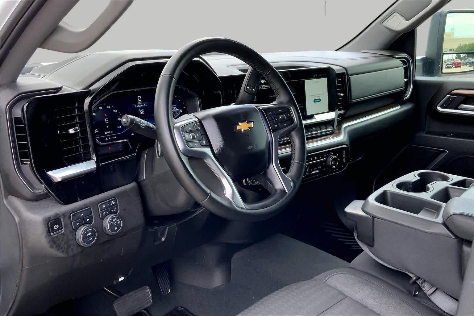 2025 Chevrolet Silverado 2500HD LT - Photo 17