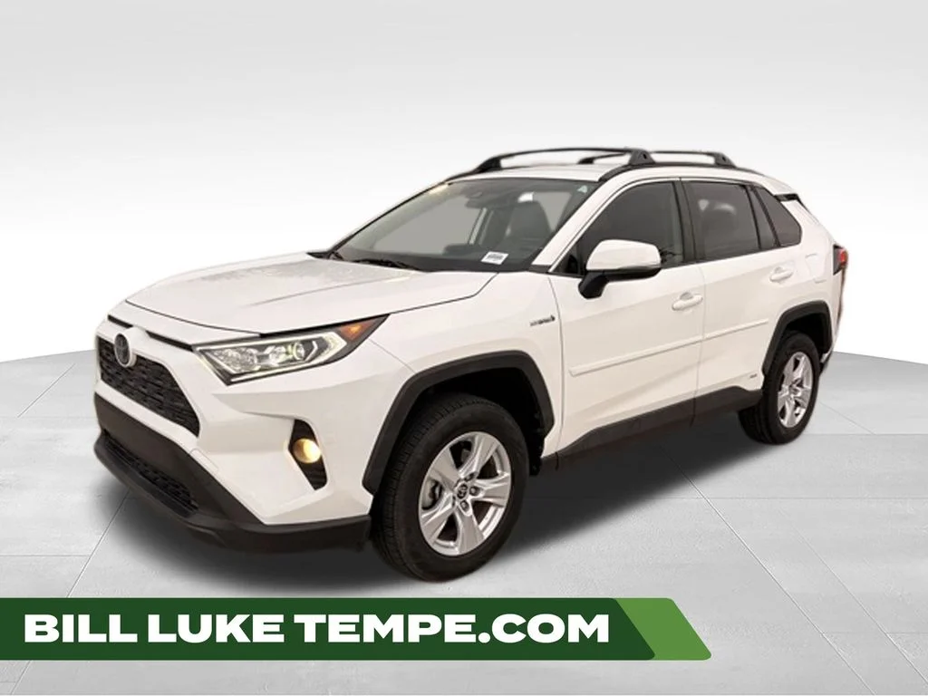 Used 2020 Super White Toyota XLE image 1