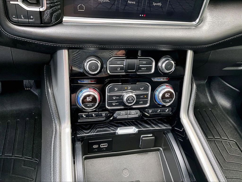 Used 2022 Gray GMC Denali image 28