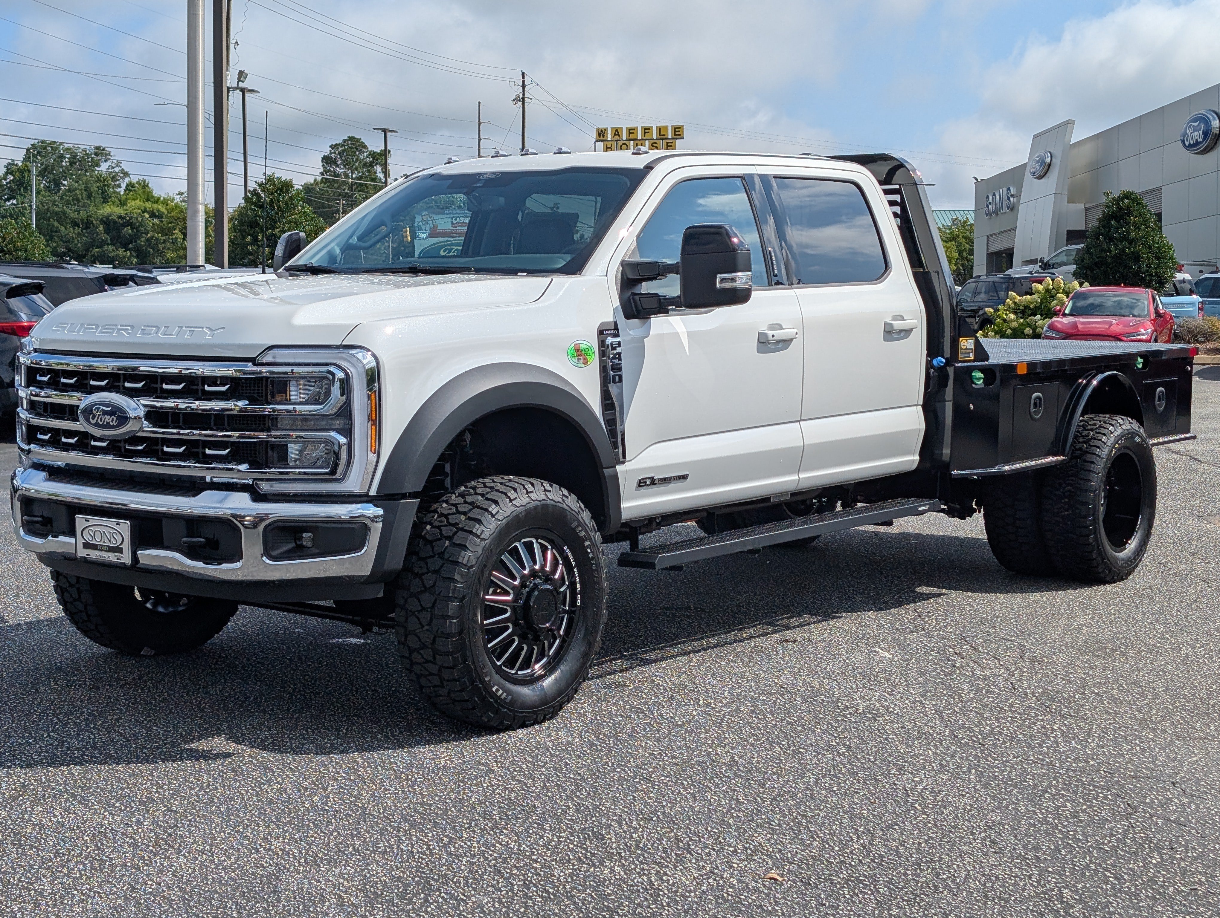 New 2026 Star White Metallic Tri-Coat FORD F-450® LARIAT® image 2