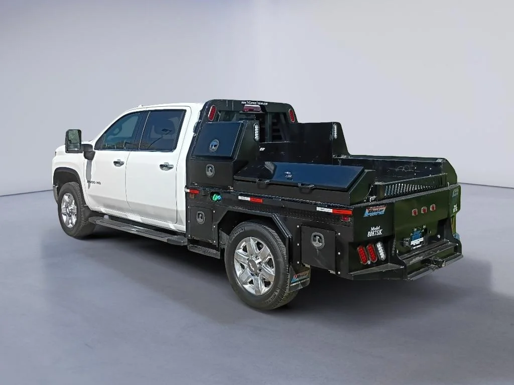 Used 2021 Summit White Chevrolet LTZ image 3