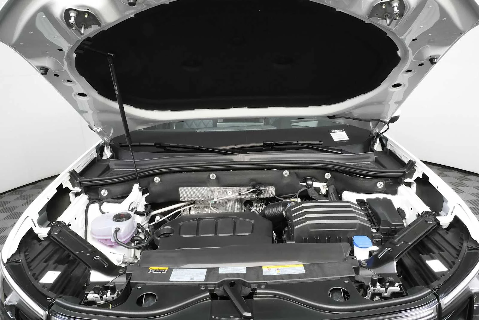 New 2026 Opal White Pearl Volkswagen 2.0T SEL Premium R-Line image 38