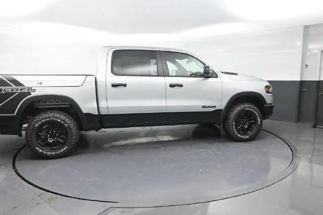 New 2026 Silver Zynith Exterior Paint RAM Rebel image 9