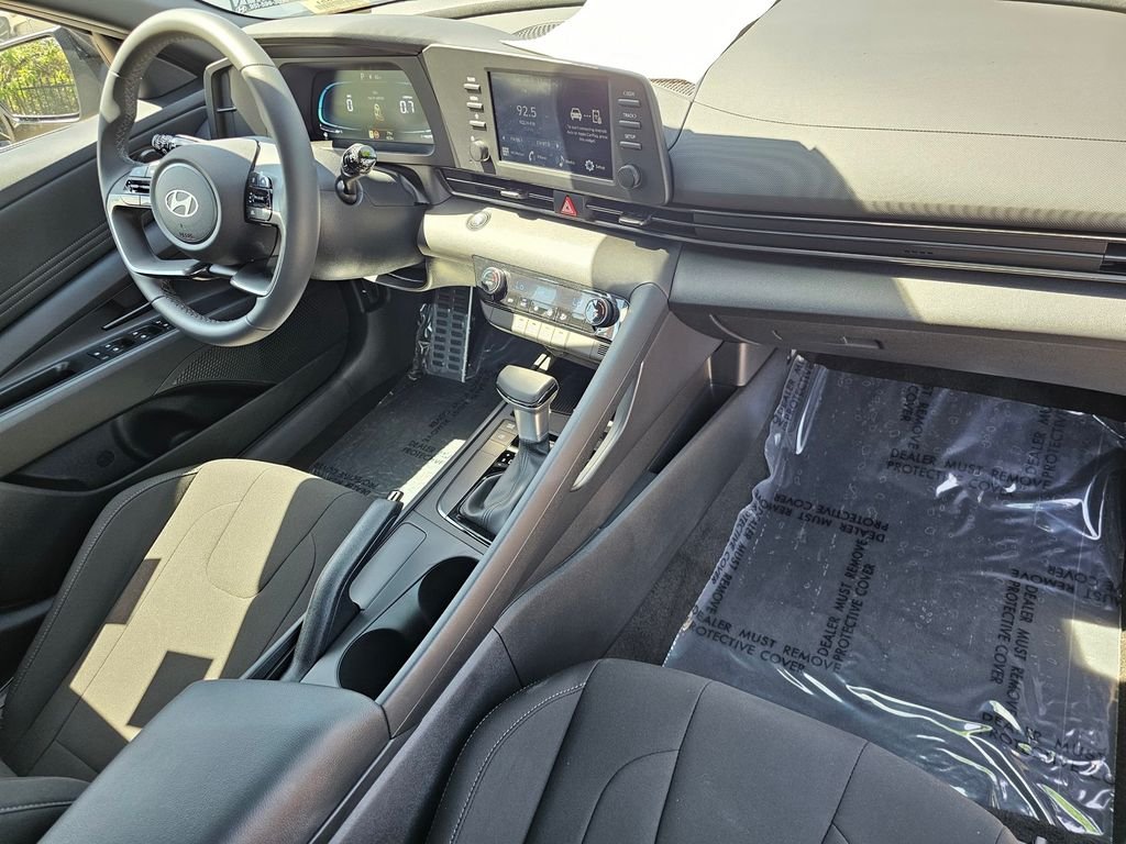 2026 Hyundai Elantra SEL Sport - Photo 11