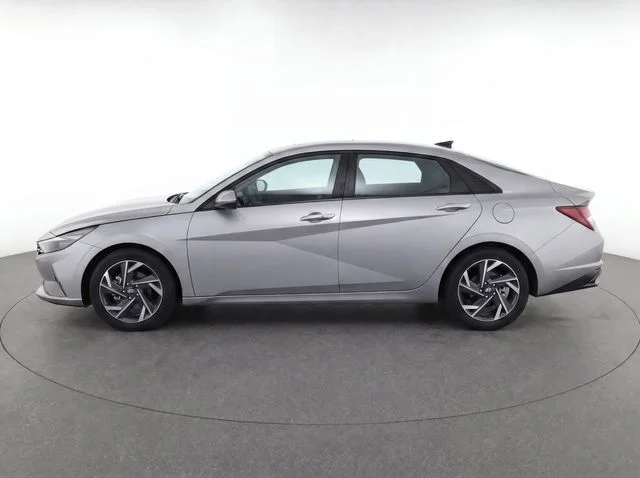 Used 2025 Silver Hyundai SEL Sport image 8
