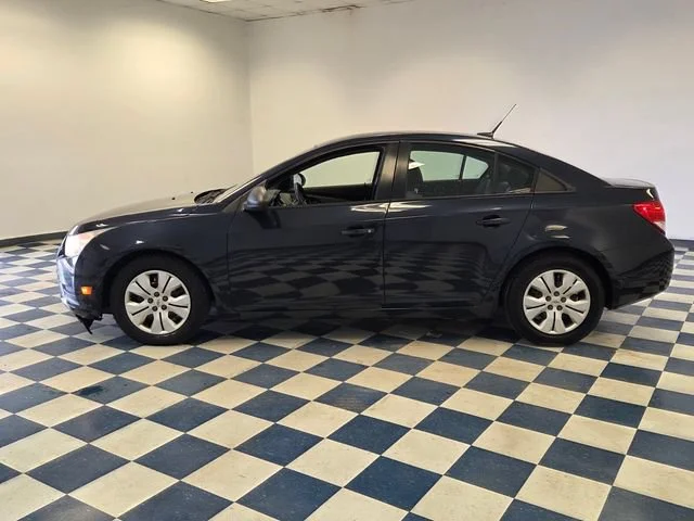 Used 2014 BLUE RAY METALLIC Chevrolet LS image 4