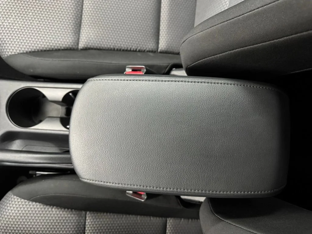 Used 2025 Orange Kia  image 27