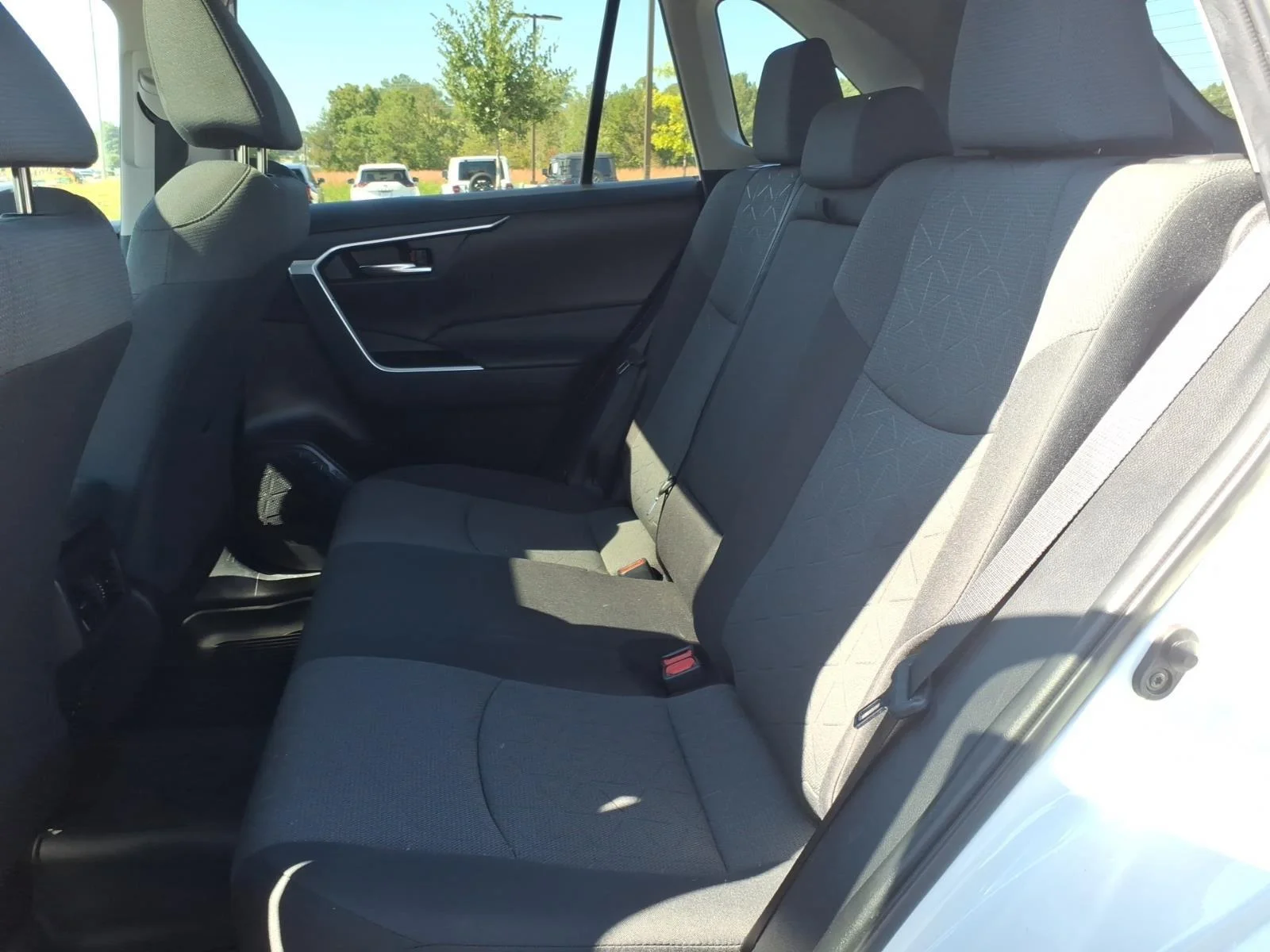 Used 2022  Toyota XLE image 19