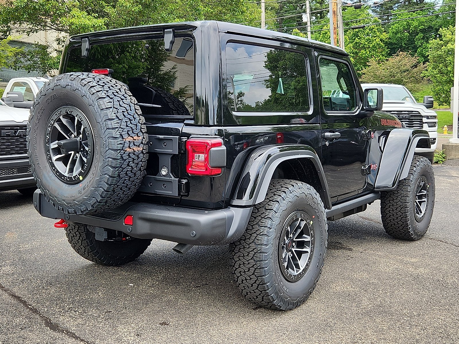New 2026 Black Clear-Coat Exterior Paint Jeep Rubicon X image 6