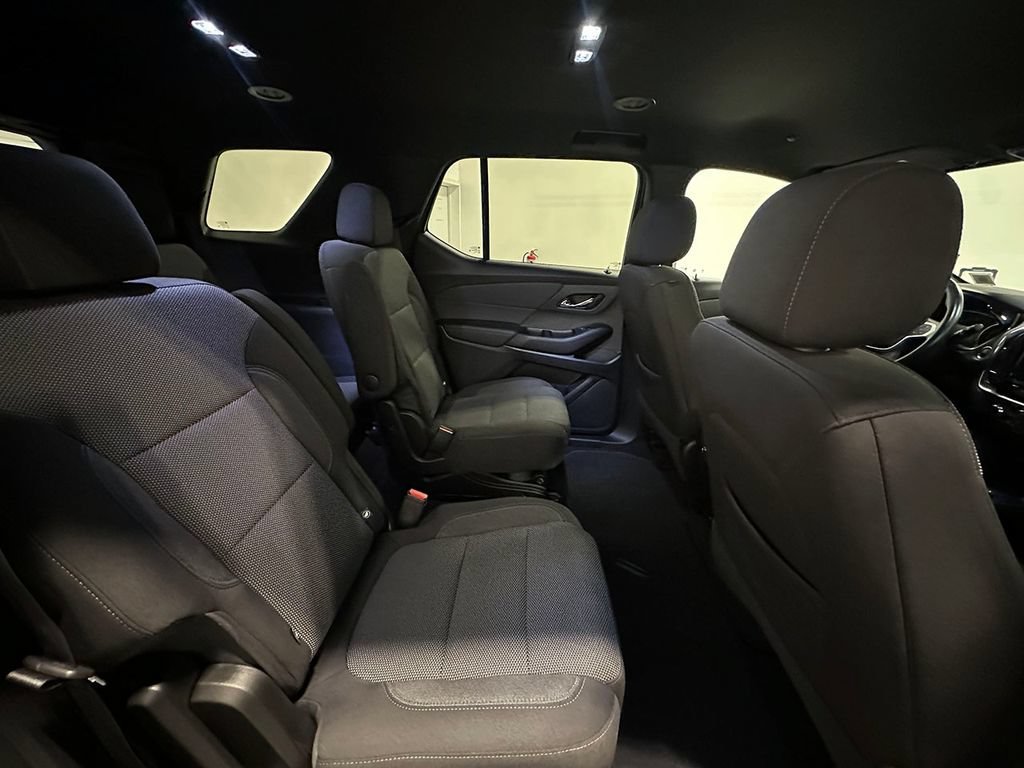 Used 2023 MOSAIC BLACK METALLIC Chevrolet LT Cloth image 25