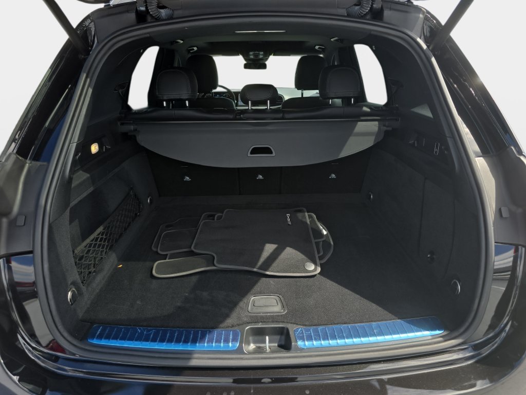 Used 2022 Black Mercedes-Benz GLE 53 AMG® image 11