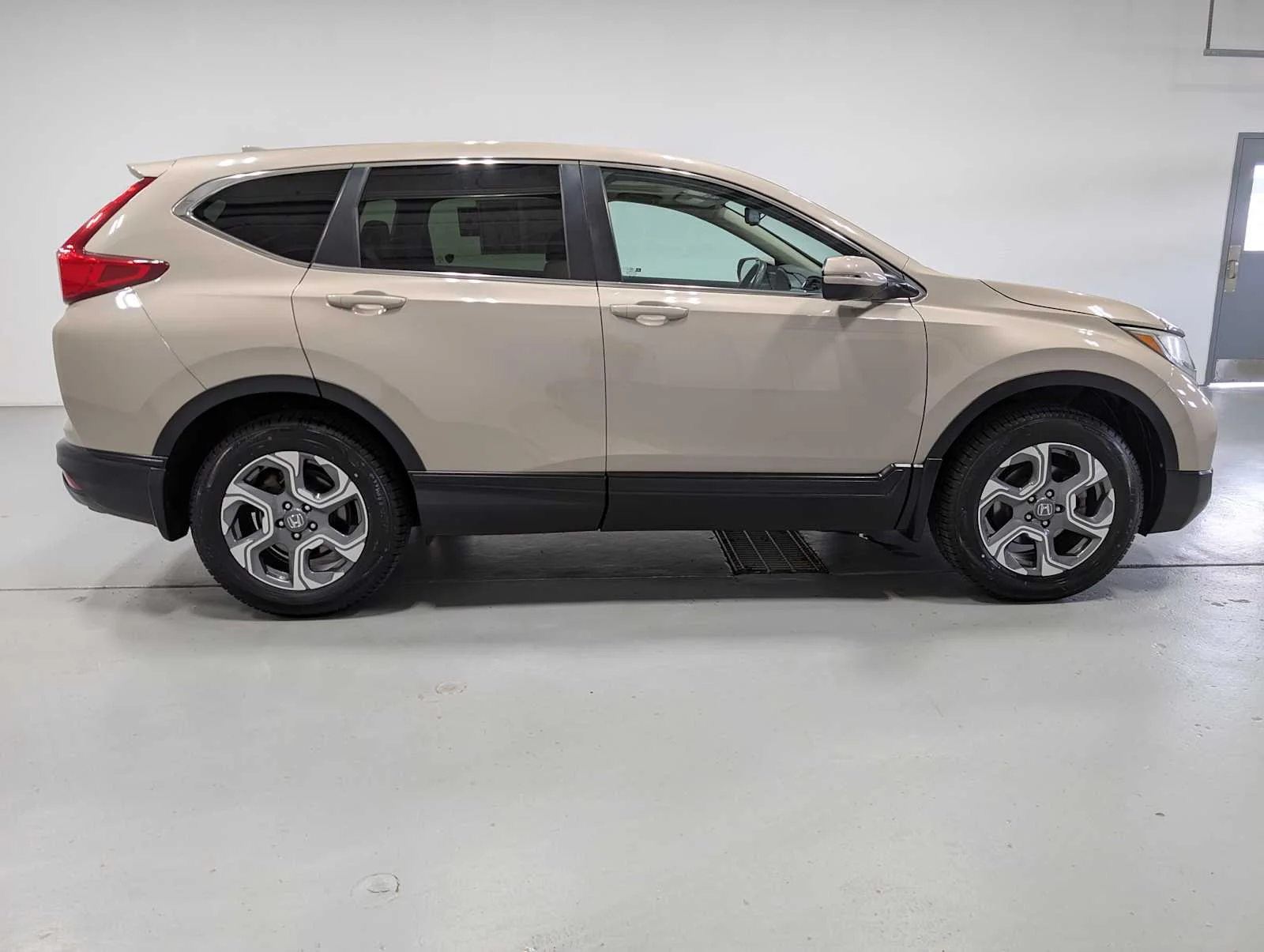 Used 2017 Sandstorm Metallic Honda EX-L image 7