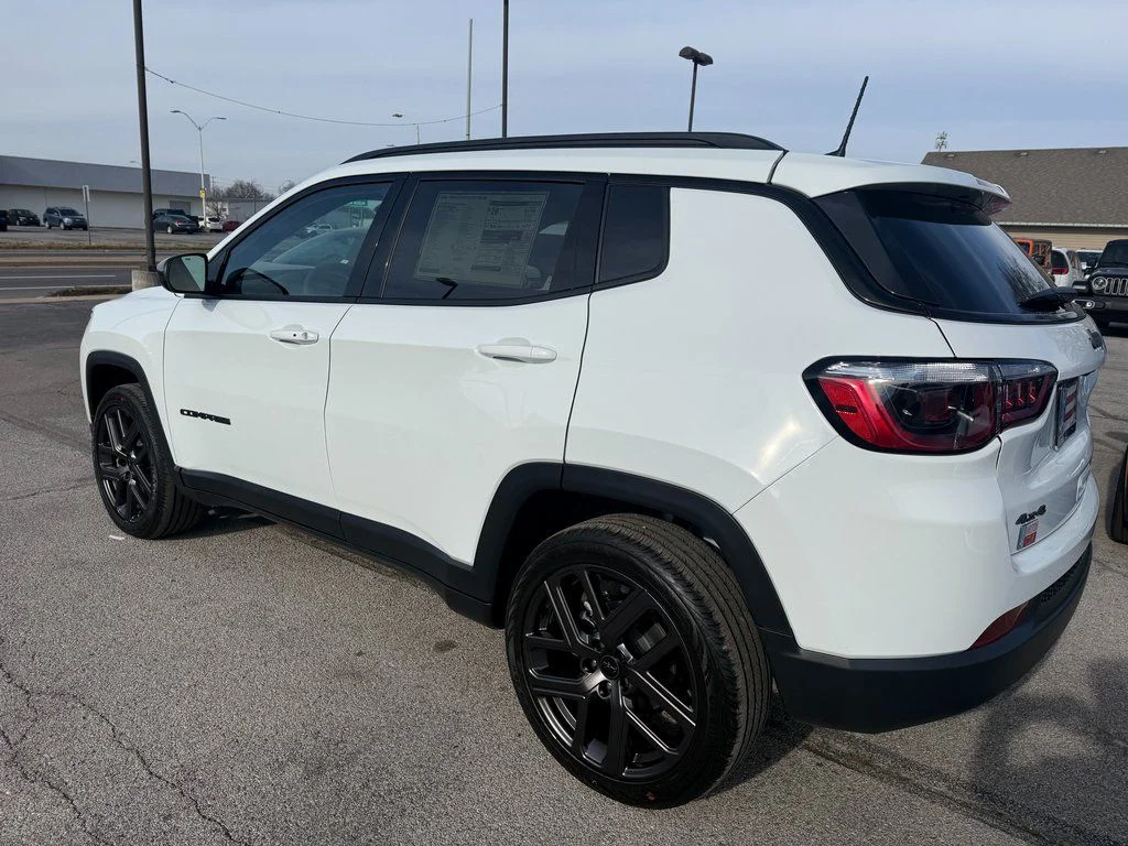New 2026 White Jeep Latitude image 12