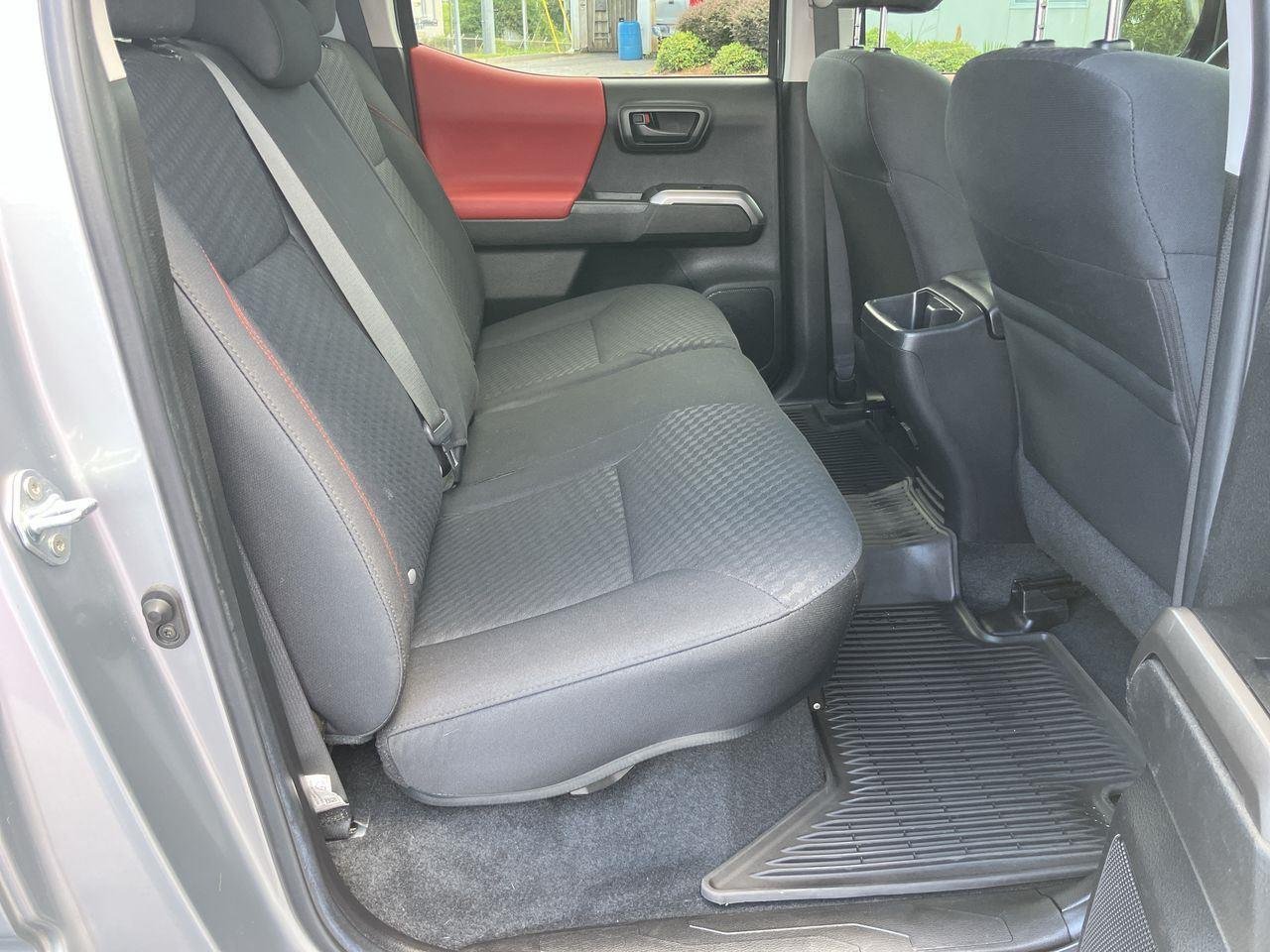 Used 2022 Silver (Celestial Silver Metallic) Toyota SR5 Double Cab image 31