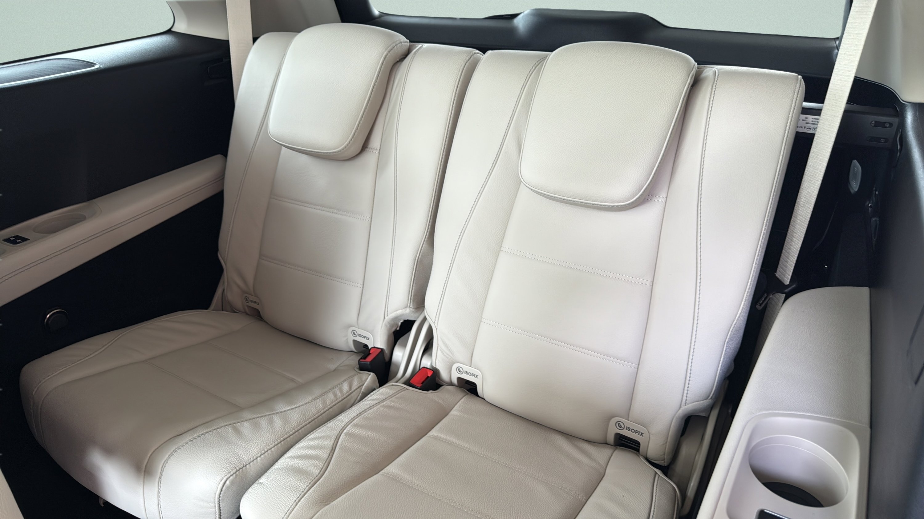Certified Used 2026 Polar White Mercedes-Benz GLS 450 image 25