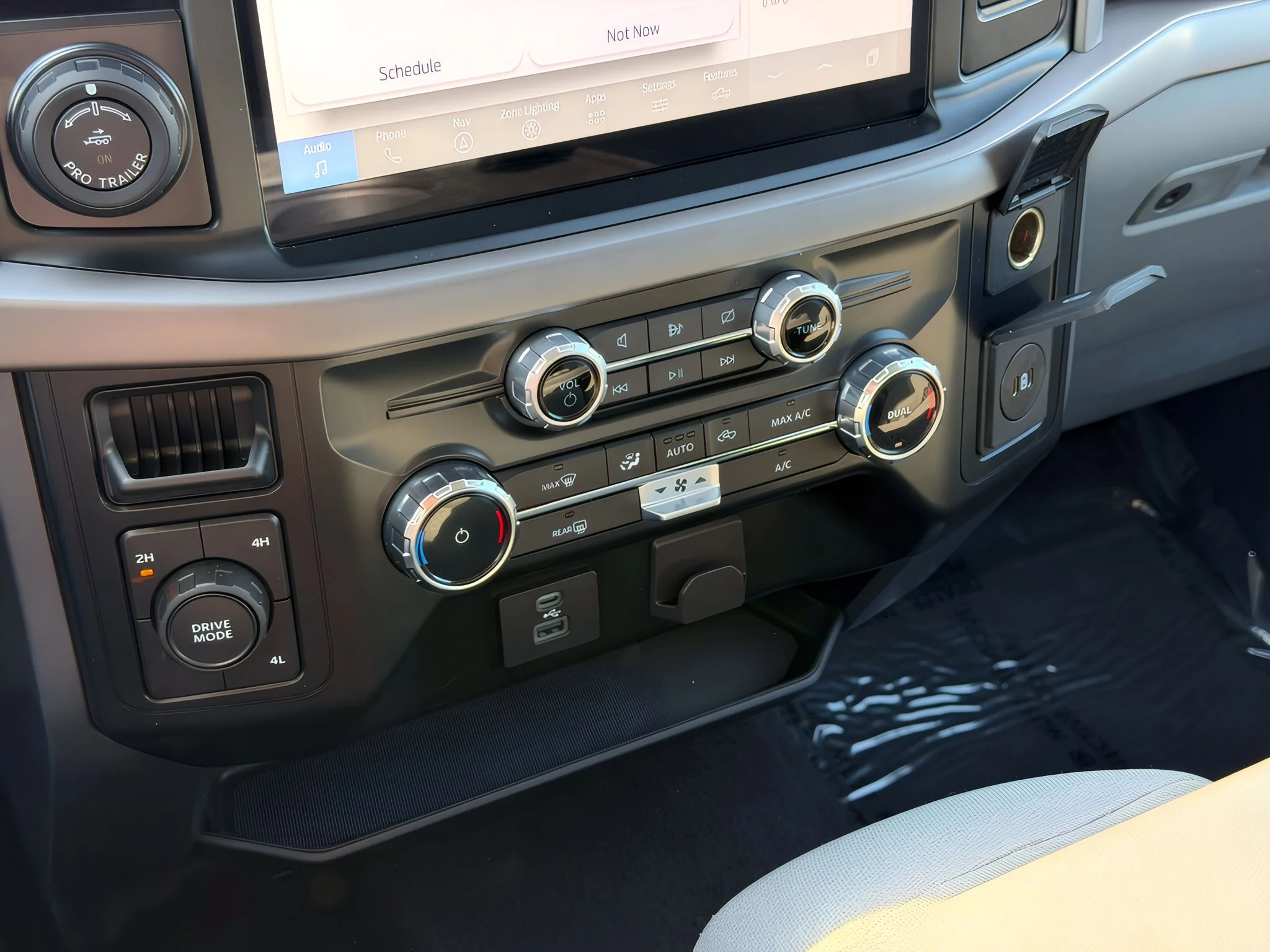 2024 Ford F-150 XLT - Photo 22