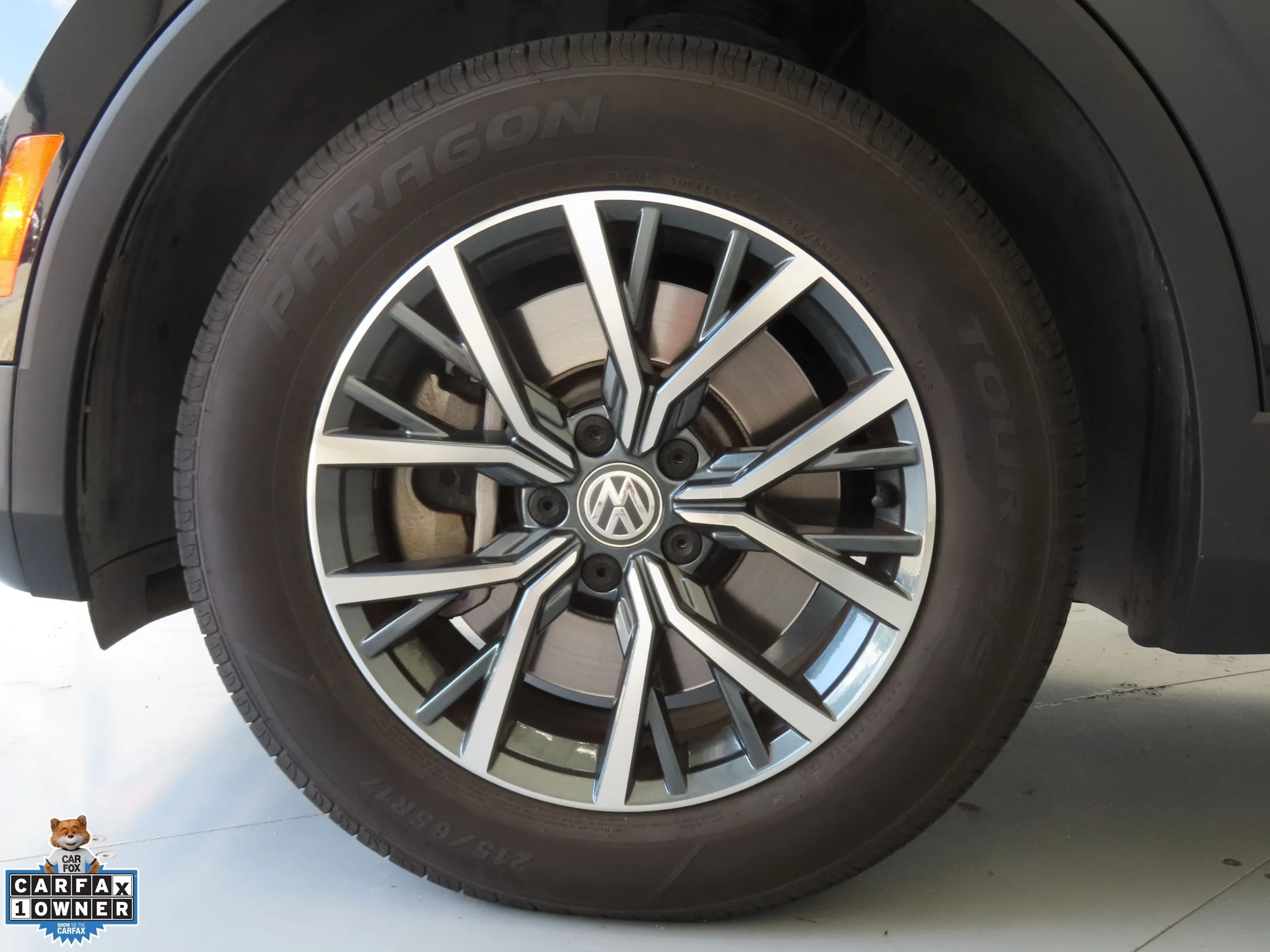 Used 2019 Black Volkswagen 2.0T SE image 29