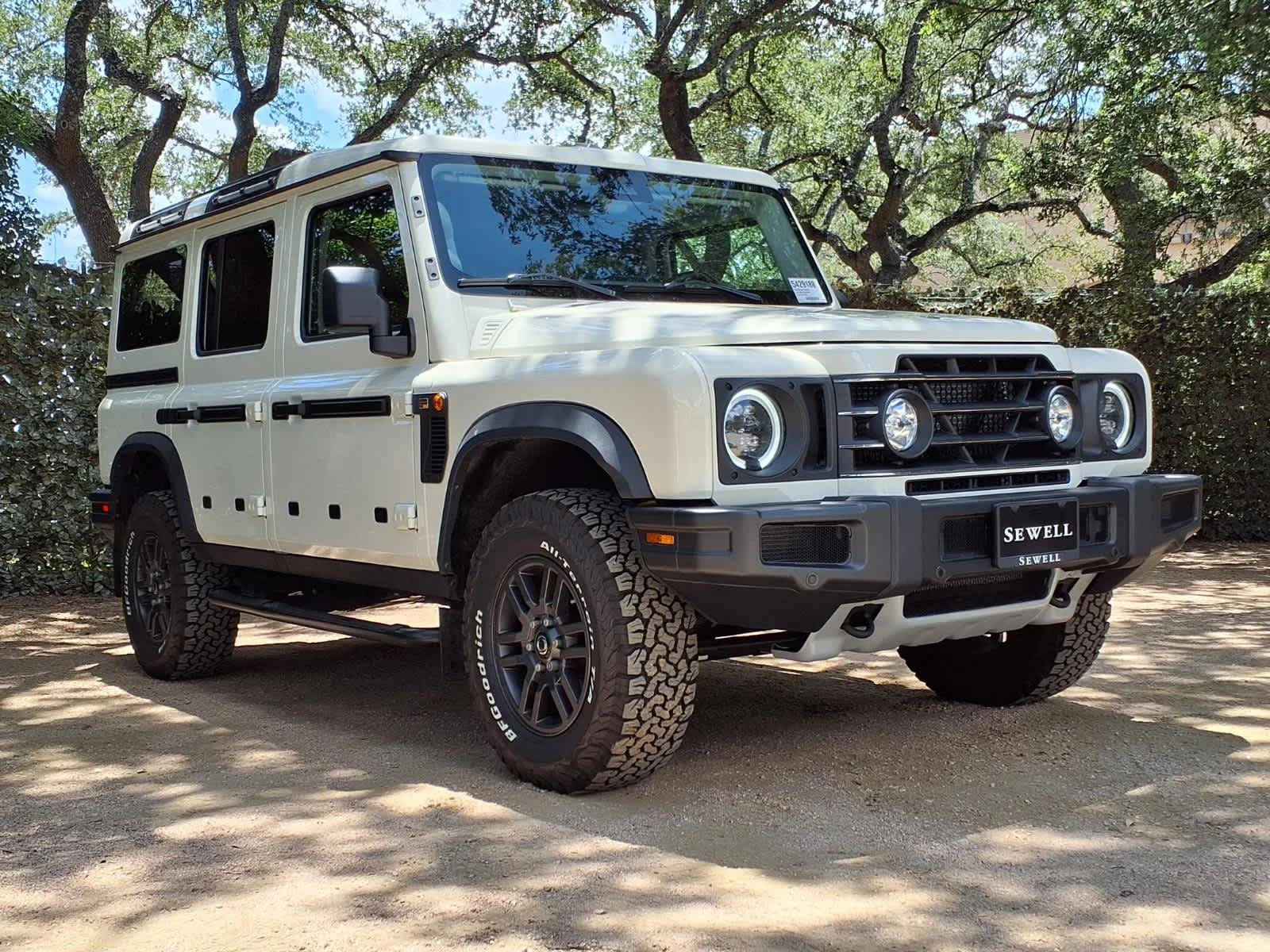 New 2026 SCOTTISH WHITE INEOS Fieldmaster Edition image 3