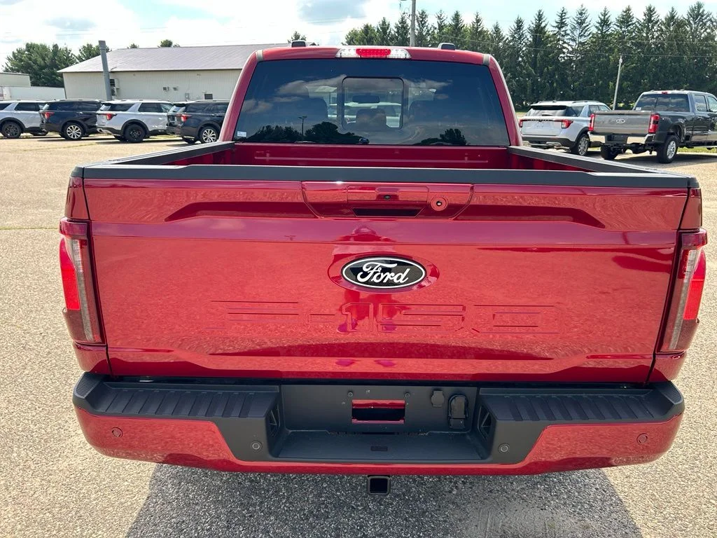 New 2026 Ruby Red Metallic Tinted Clearcoat Ford XLT image 6
