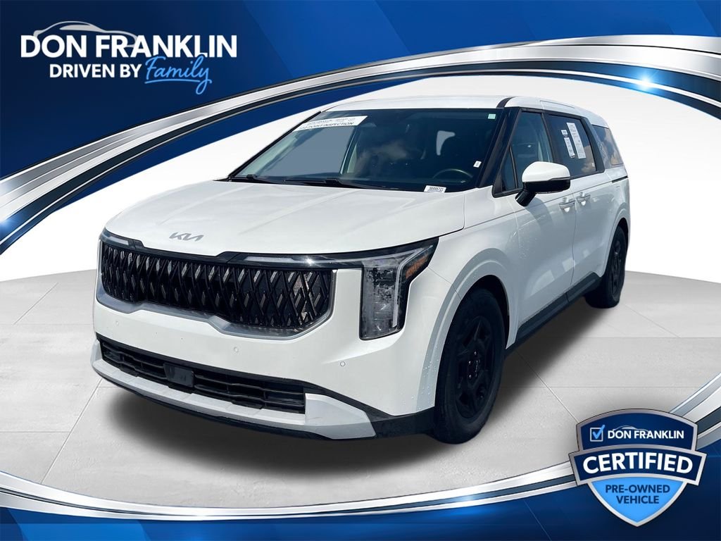 Used 2025 White Kia LXS image 1