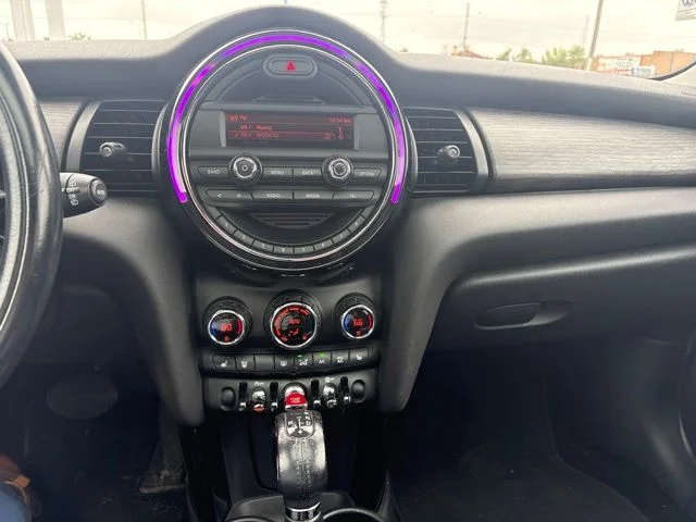Used 2015 Blue MINI Base image 6