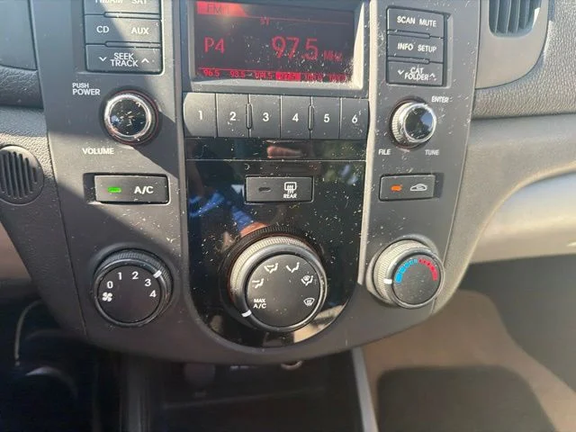 Used 2010 Silver Kia LX image 16
