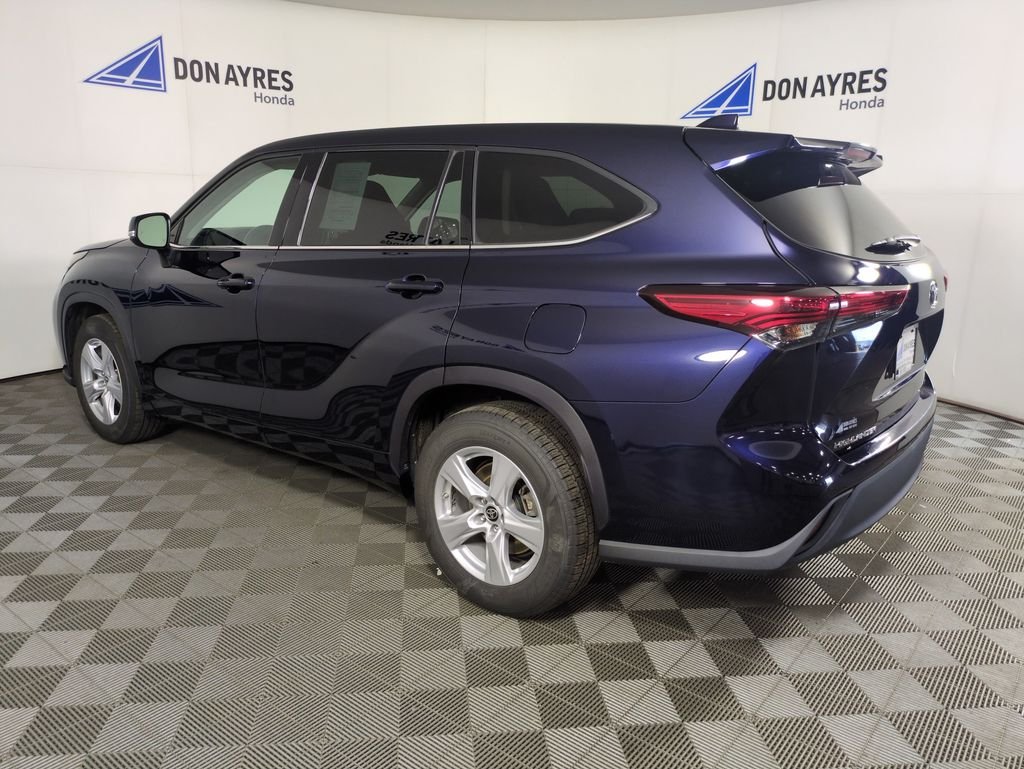 Used 2020 Blueprint Toyota LE image 3