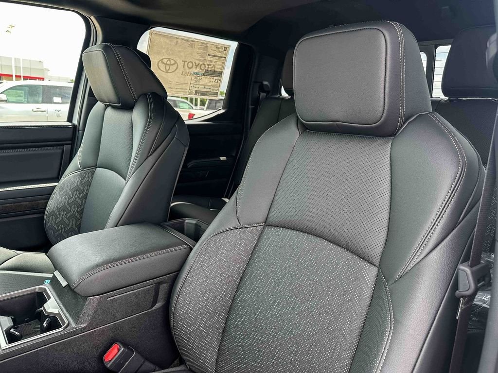 2026 Toyota Tacoma Limited - Photo 8