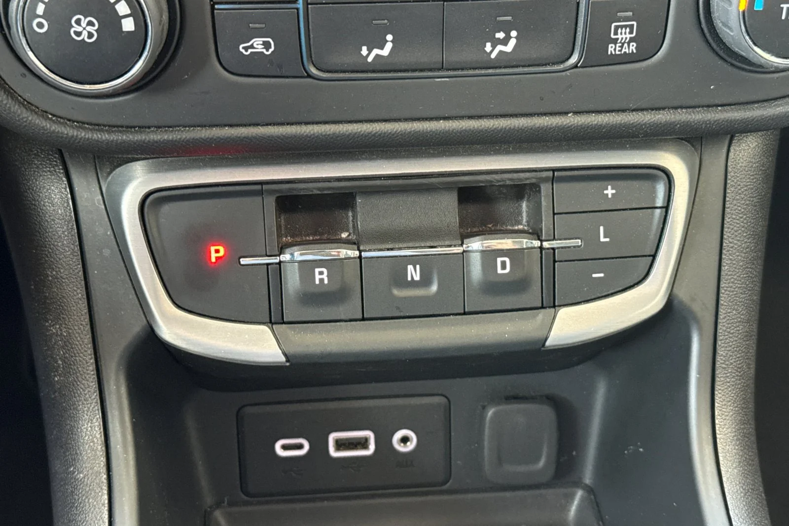 2024 GMC Terrain SLE - Photo 29