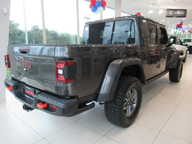 New 2026 Granite Crystal Metallic Clear-Coat Exterior Paint Jeep Mojave X image 6