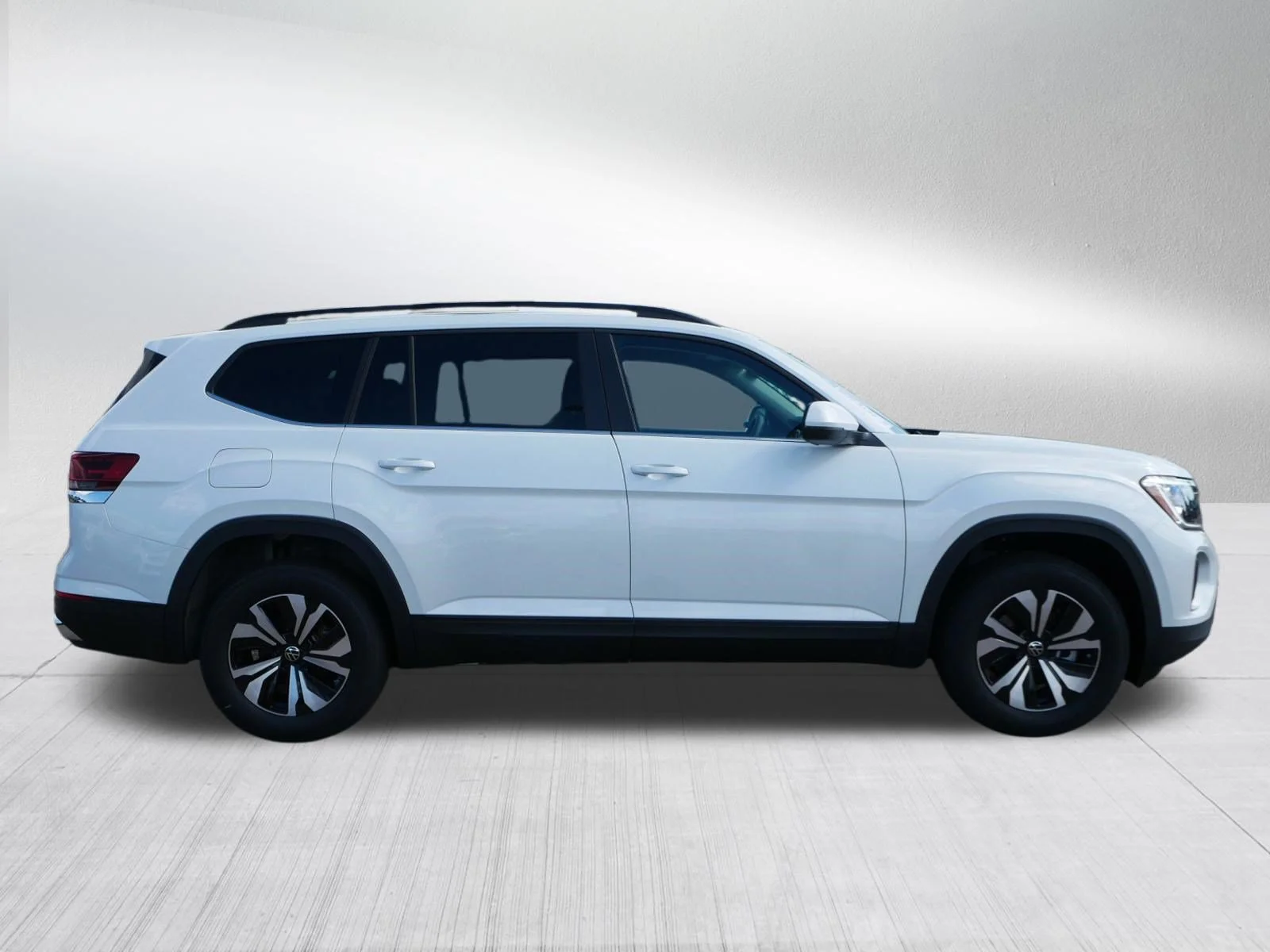 New 2026 Opal White Pearl Volkswagen 2.0T SE image 2