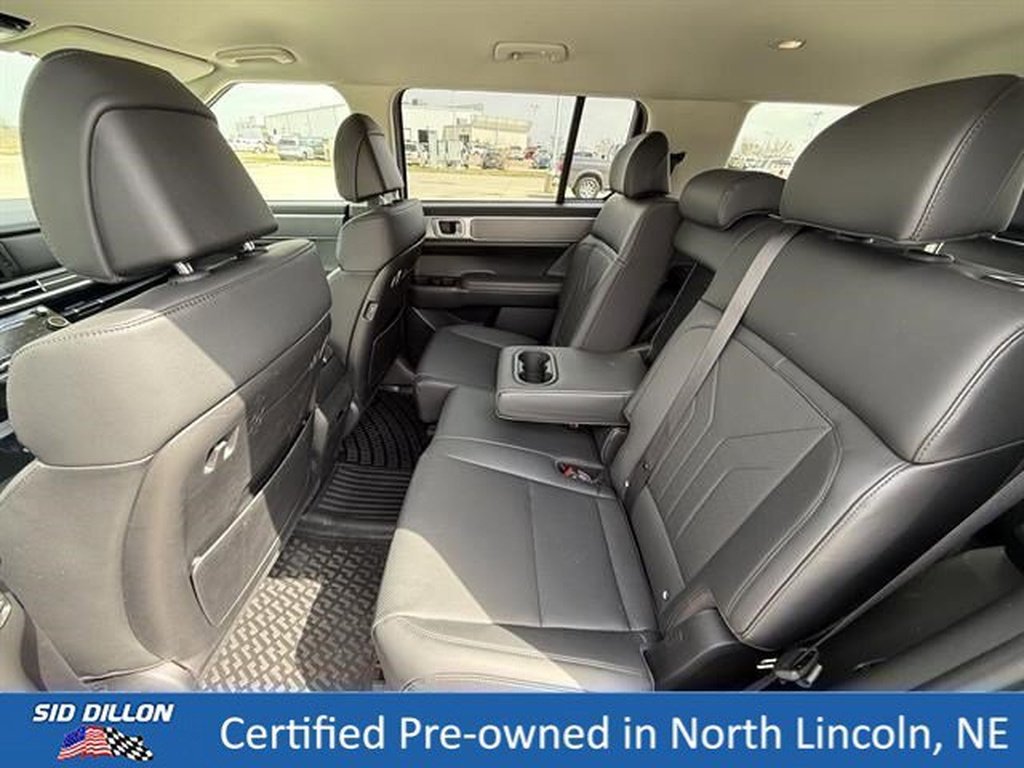 Used 2025 Shimmering Silver Metallic Hyundai SEL image 19