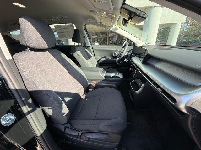 2026 Hyundai IONIQ 9 S - Photo 17