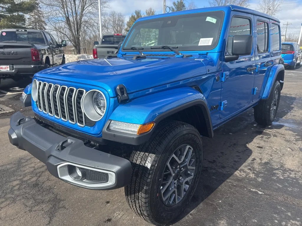 Used 2025 Blue Jeep Sahara image 7