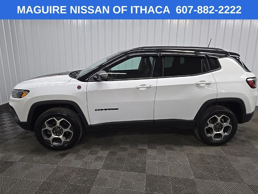 Used 2022 White Jeep Trailhawk image 5