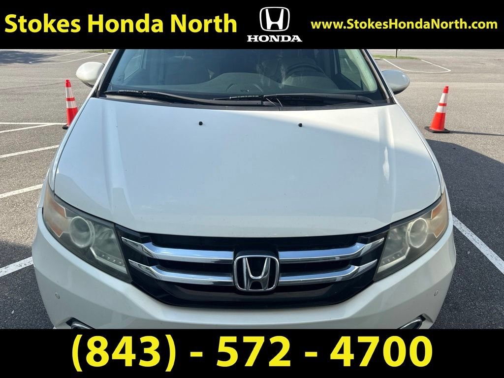 Used 2014  Honda Touring image 2