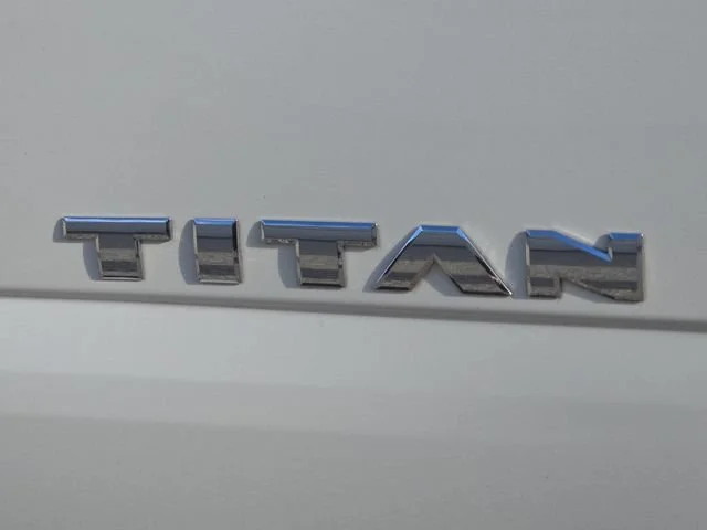 Used 2024 White Nissan Platinum Reserve image 36