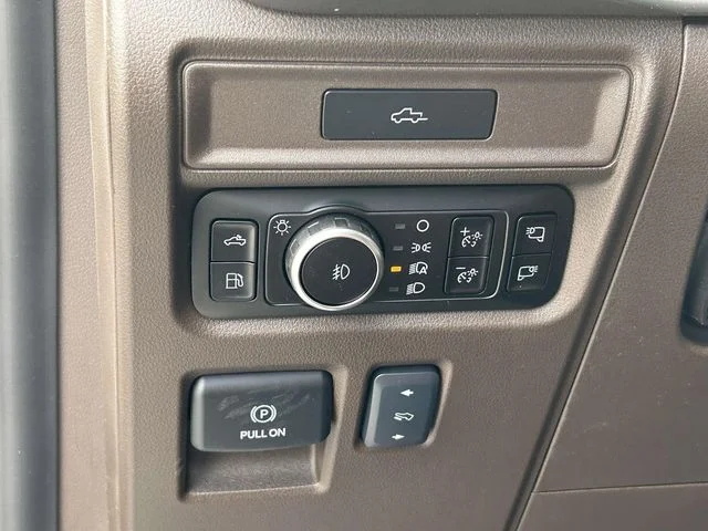 New 2026 Star White Metallic Tri-Coat Ford King Ranch® image 14