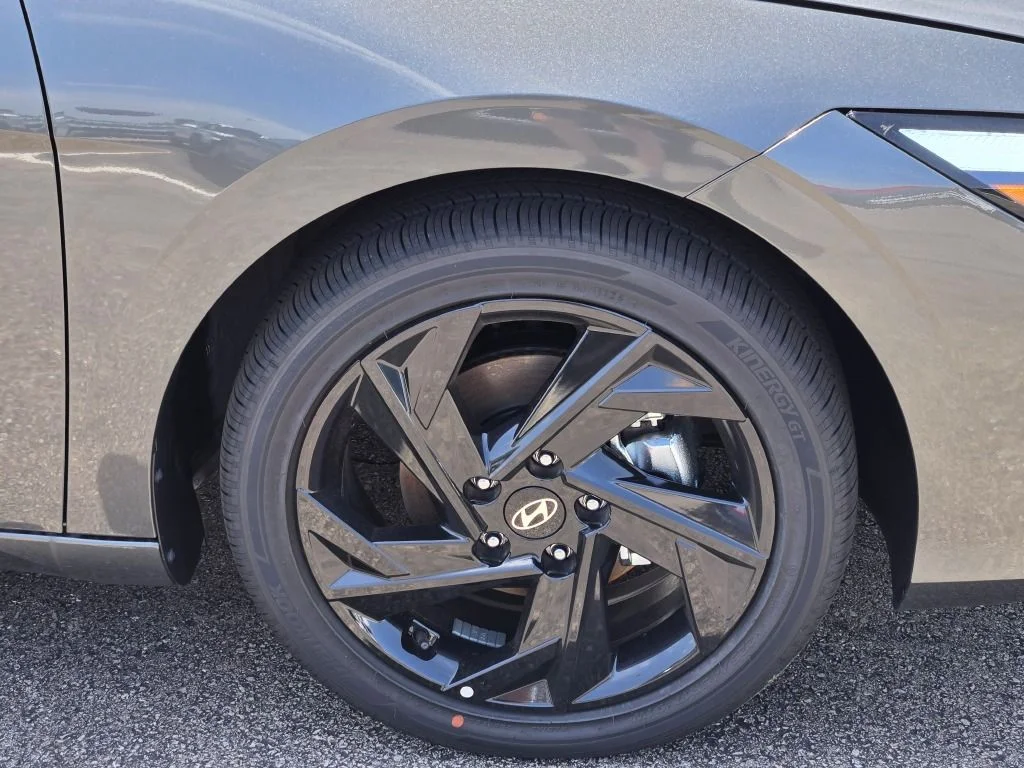 New 2026 Gray Hyundai SEL Sport image 4