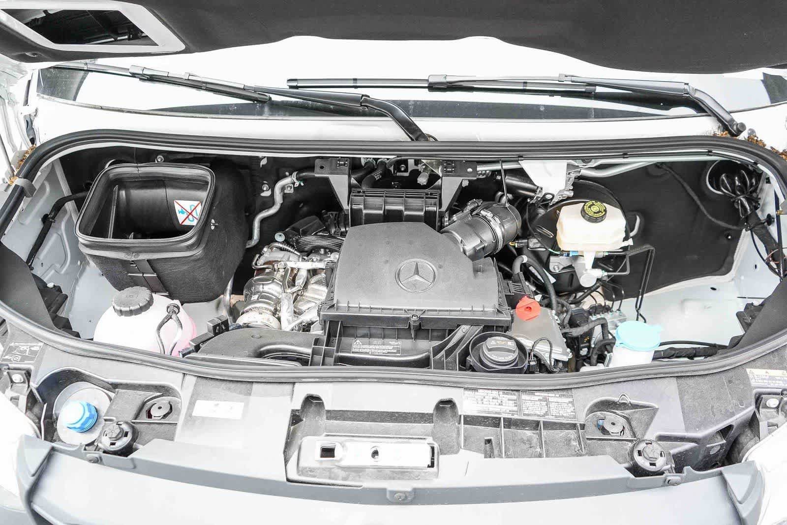 New 2026 Arctic White Mercedes-Benz Cargo 144WB High Roof RWD 2.0L I4 Diesel Turbo SO image 25