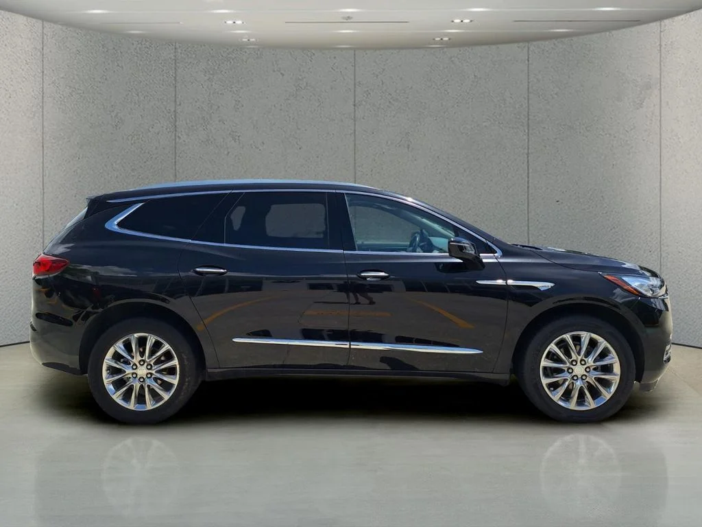 Used 2021 Black Buick Essence image 6