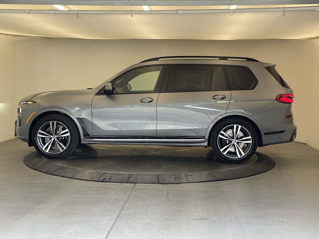 New 2027 Gray BMW xDrive40i image 2